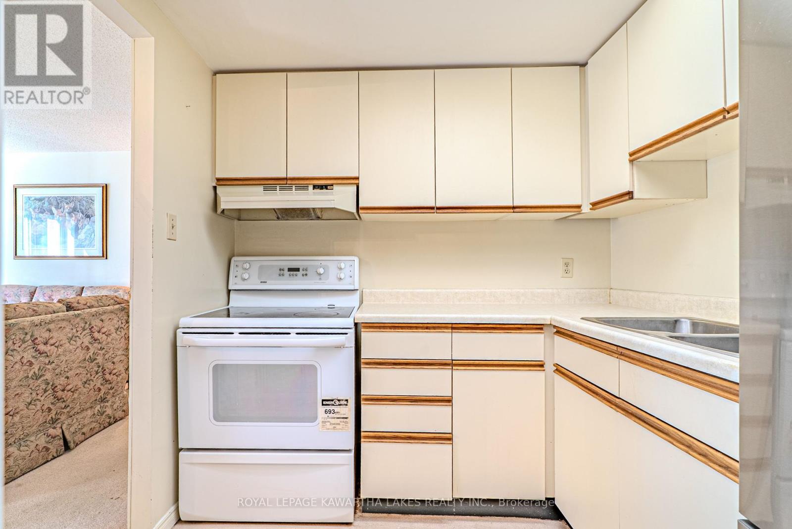 #215 2 HERITAGE WAY - 16