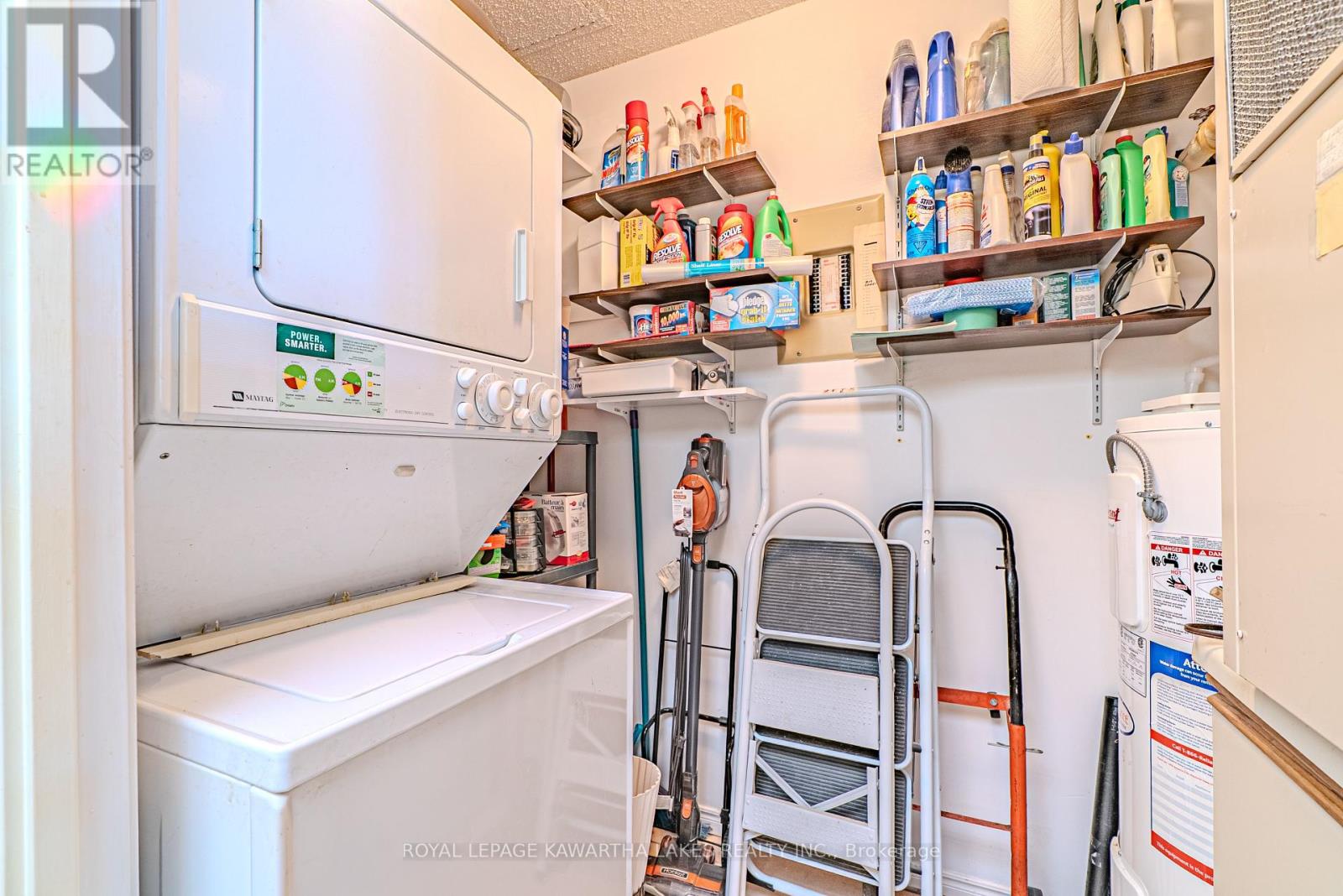 #215 2 HERITAGE WAY - 18