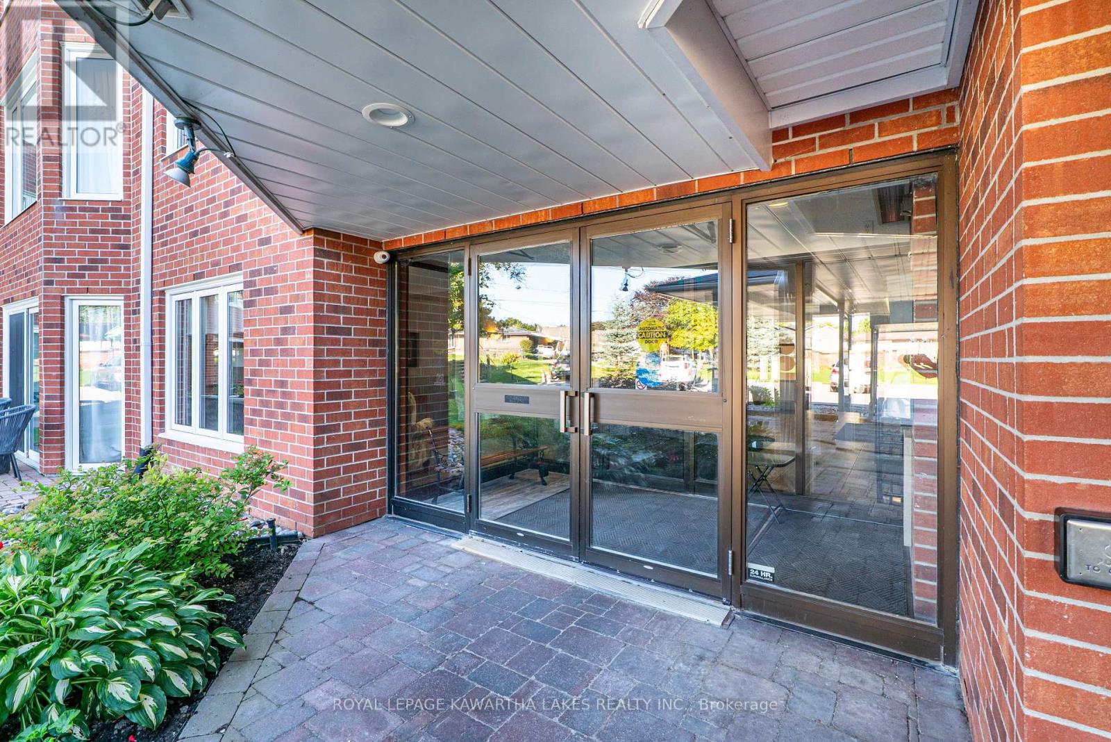 #215 2 HERITAGE WAY - 4