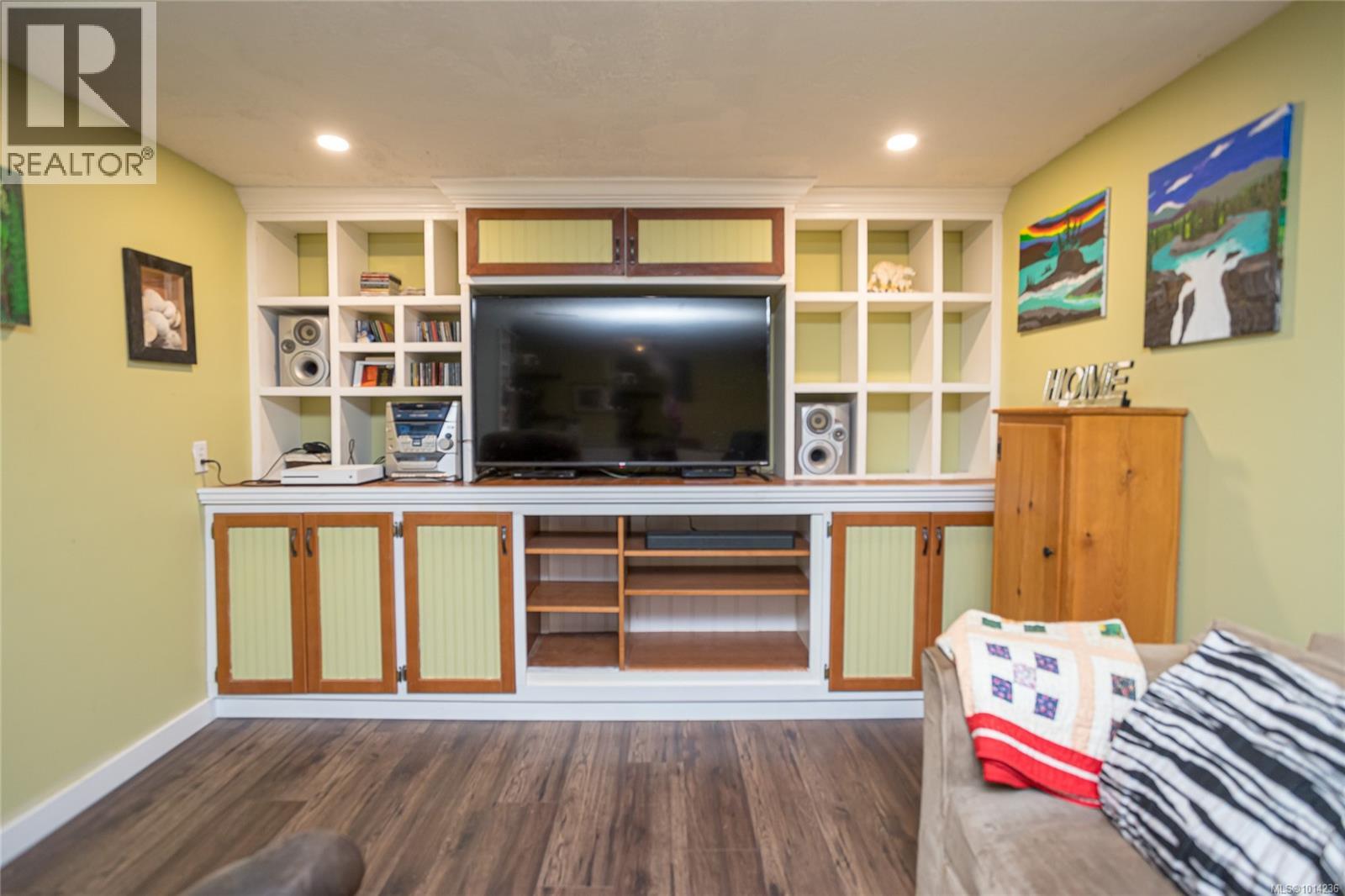 10695 Chemainus Rd, Saltair