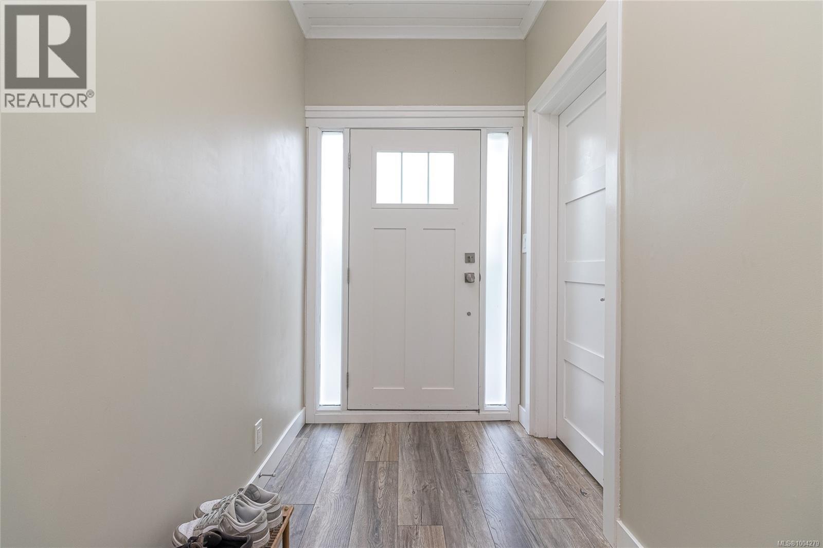 3184 Millgrove St, Saanich
