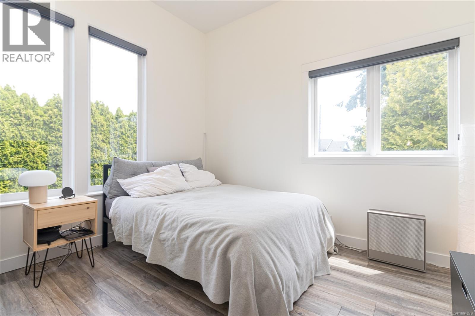 3184 Millgrove St, Saanich