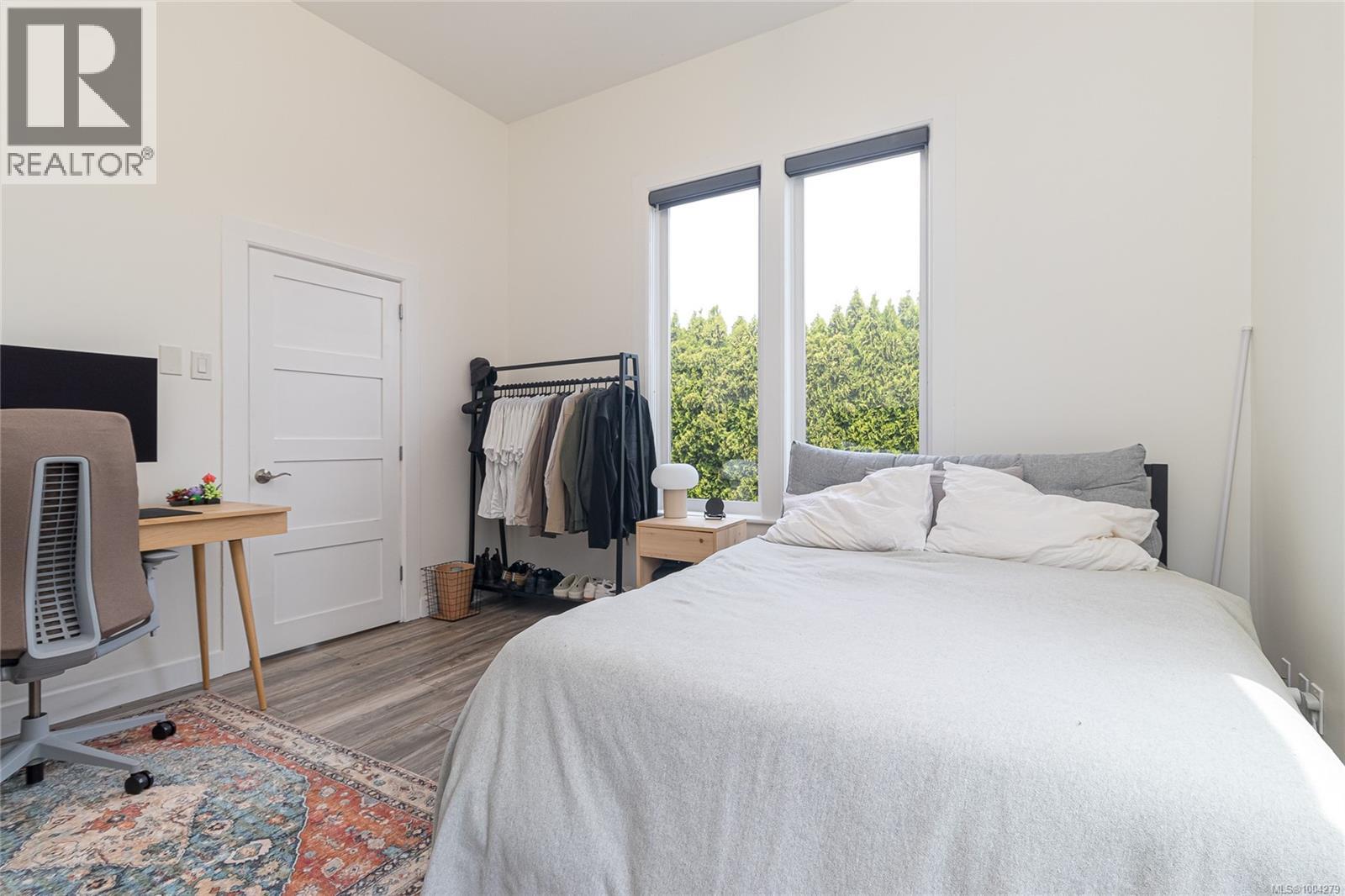 3184 Millgrove St, Saanich