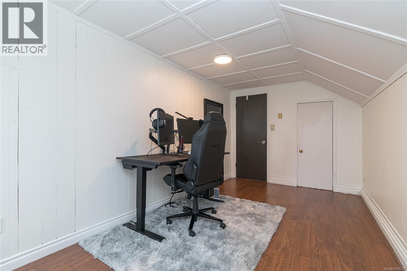 3184 Millgrove St, Saanich