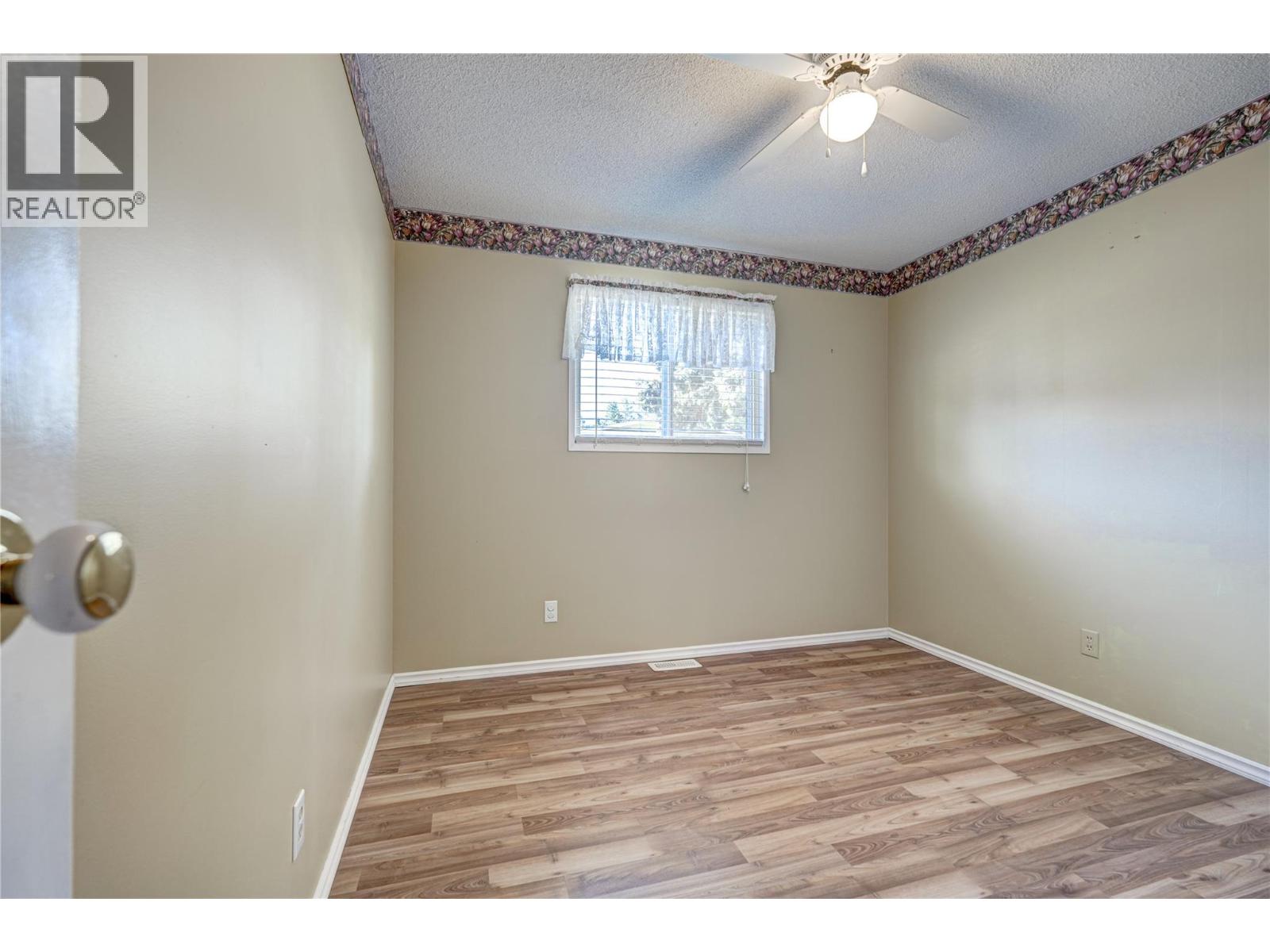 1 17017 SNOW Avenue, Summerland