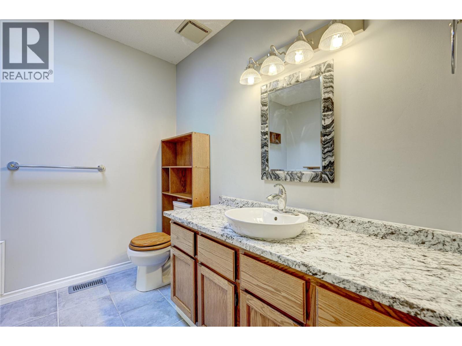 1 17017 SNOW Avenue, Summerland