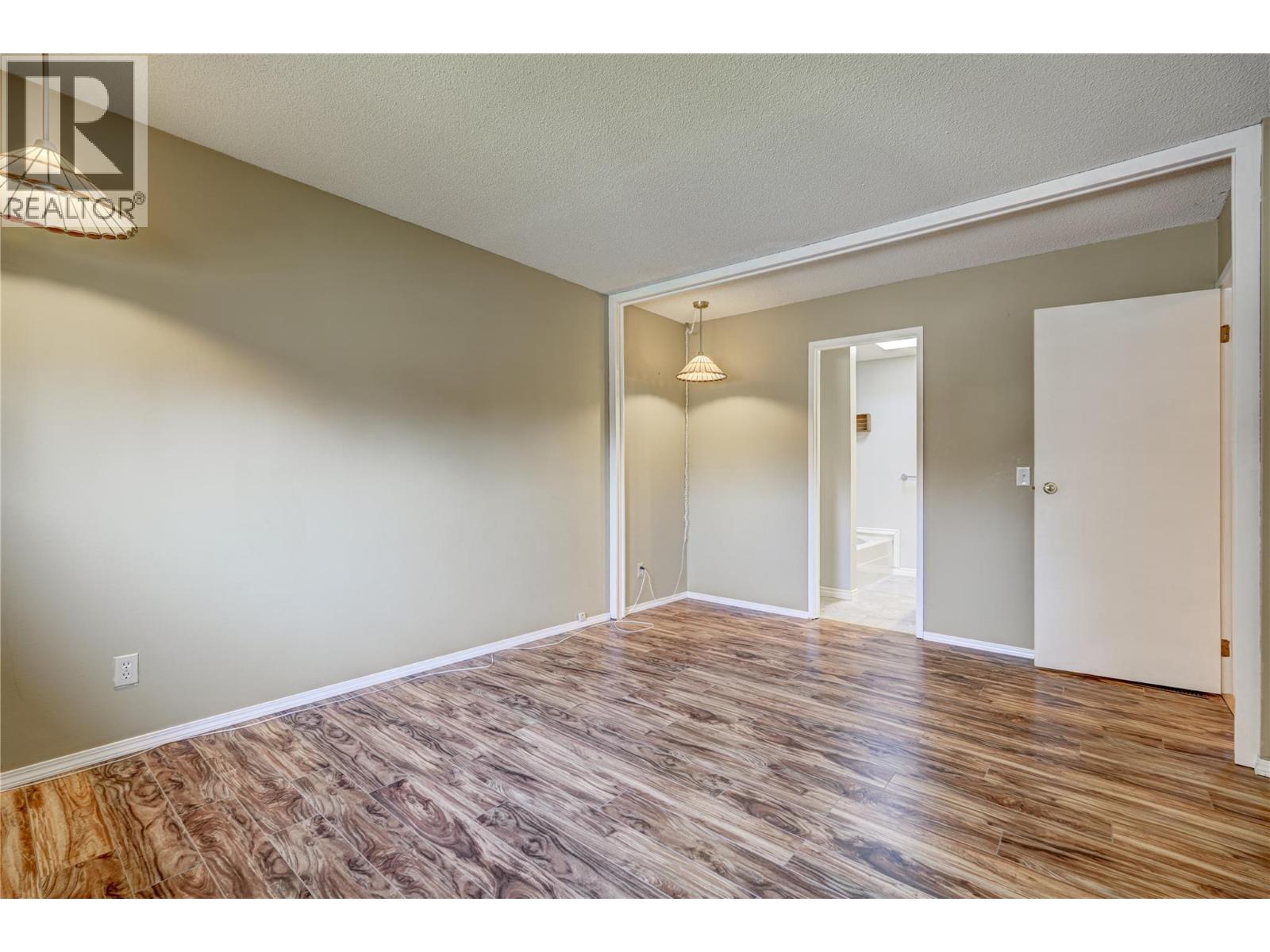 1 17017 SNOW Avenue, Summerland