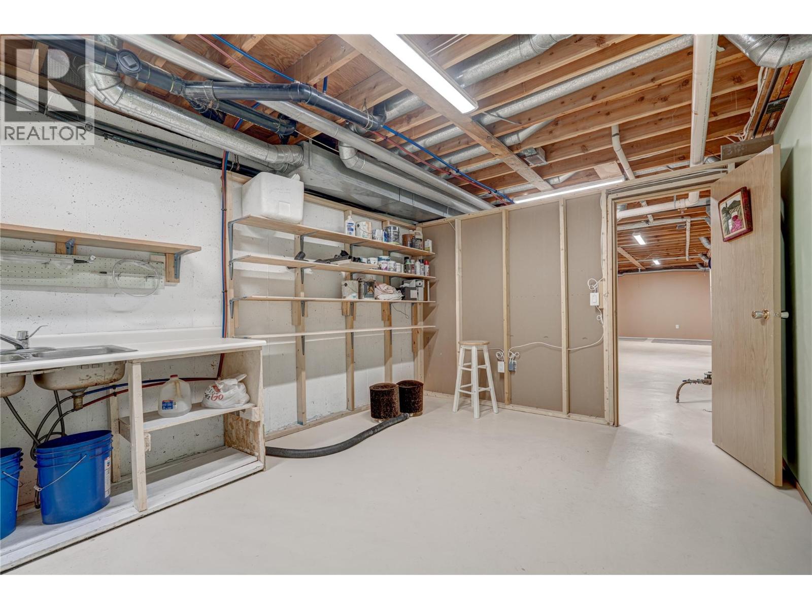 1 17017 SNOW Avenue, Summerland