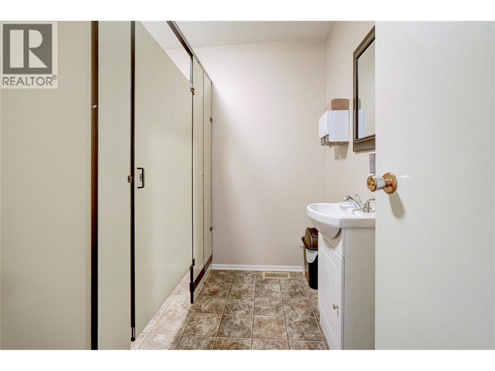 1 17017 SNOW Avenue, Summerland