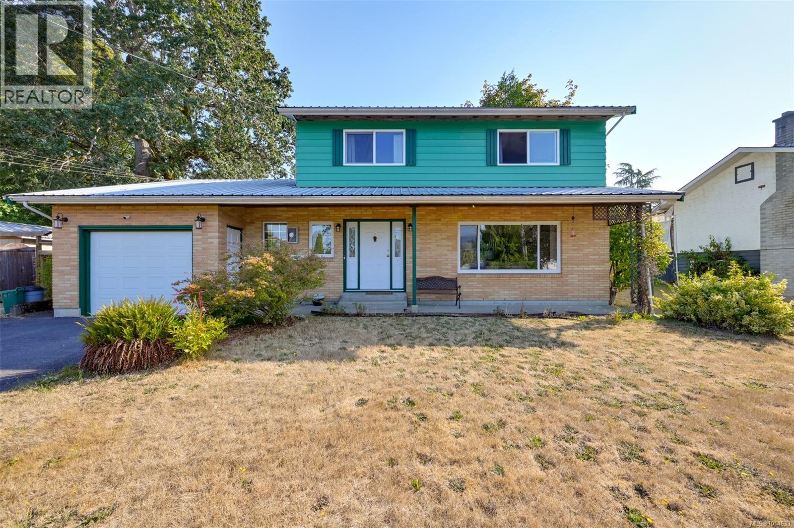 5847 Sycamore St, Duncan