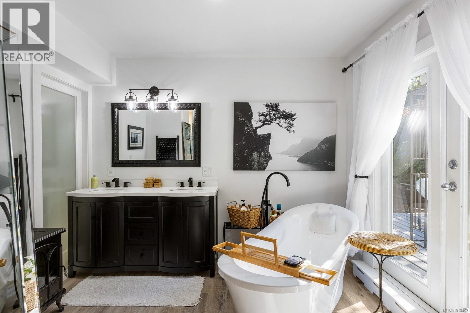  303 Milburn Drive, Colwood