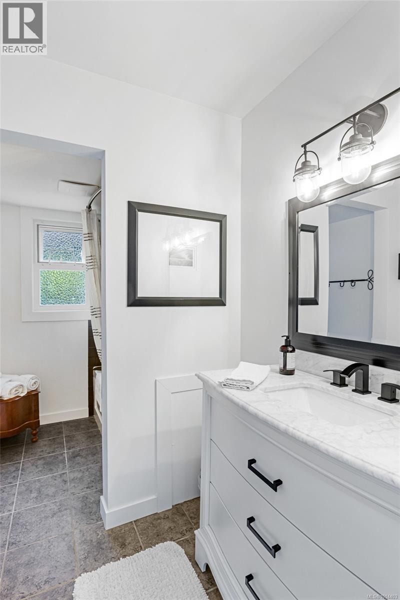  303 Milburn Drive, Colwood