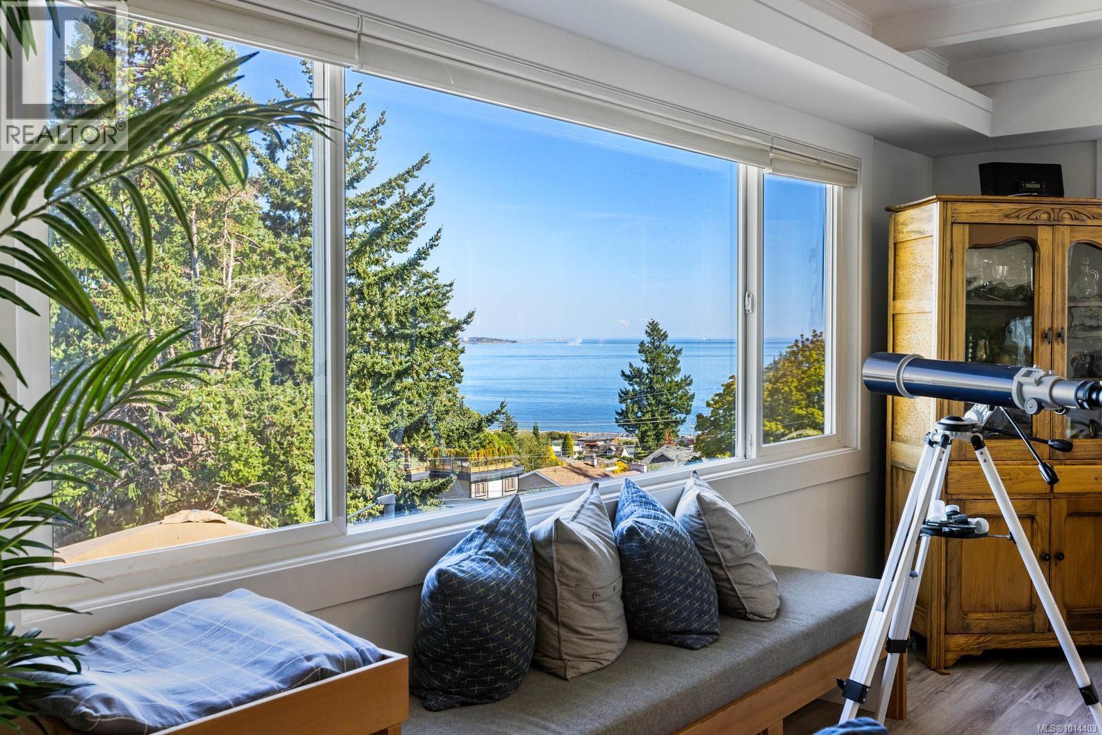  303 Milburn Drive, Colwood