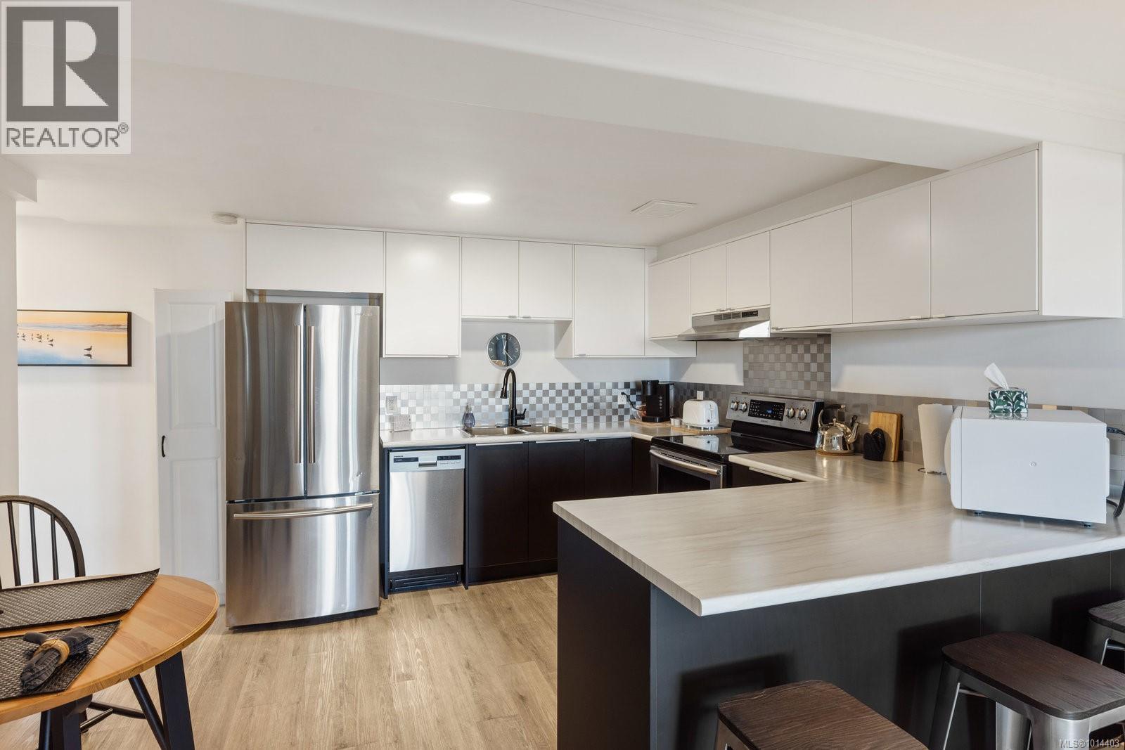 303 Milburn Drive, Colwood