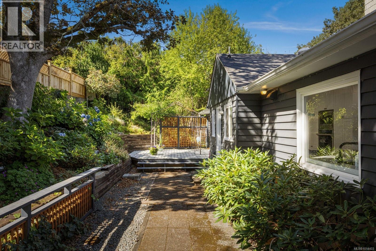  303 Milburn Drive, Colwood