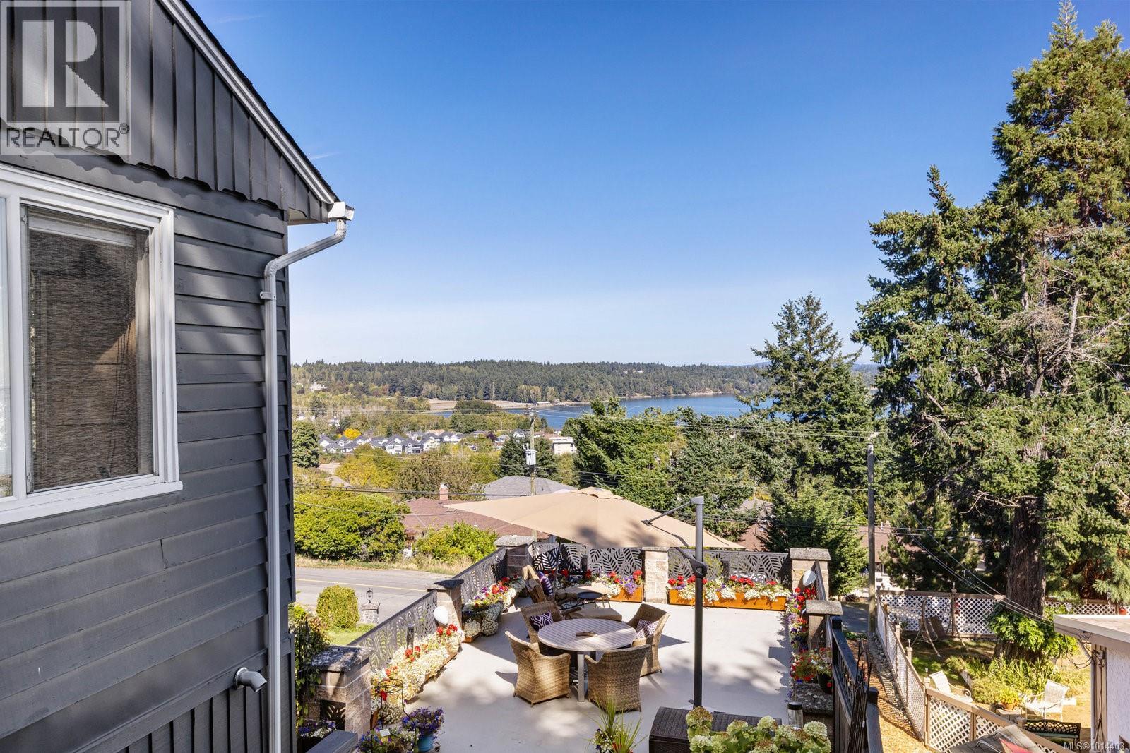  303 Milburn Drive, Colwood