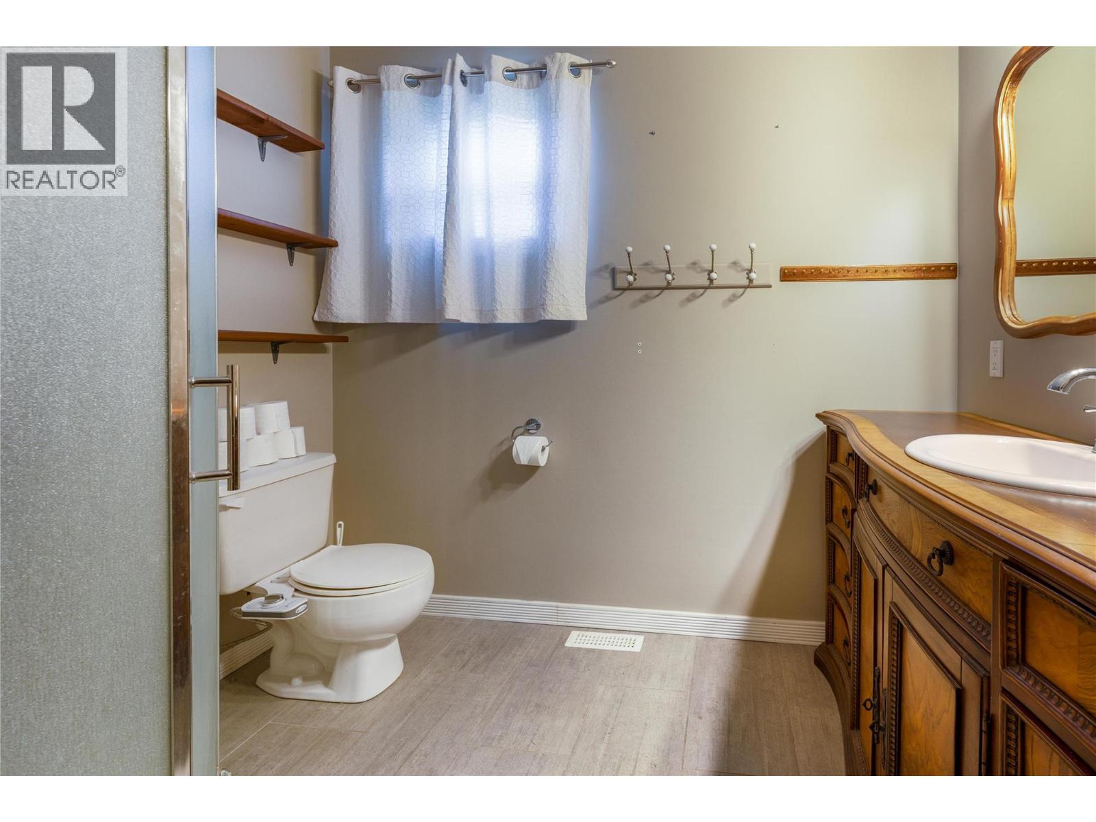 7630 97A Highway, Mara