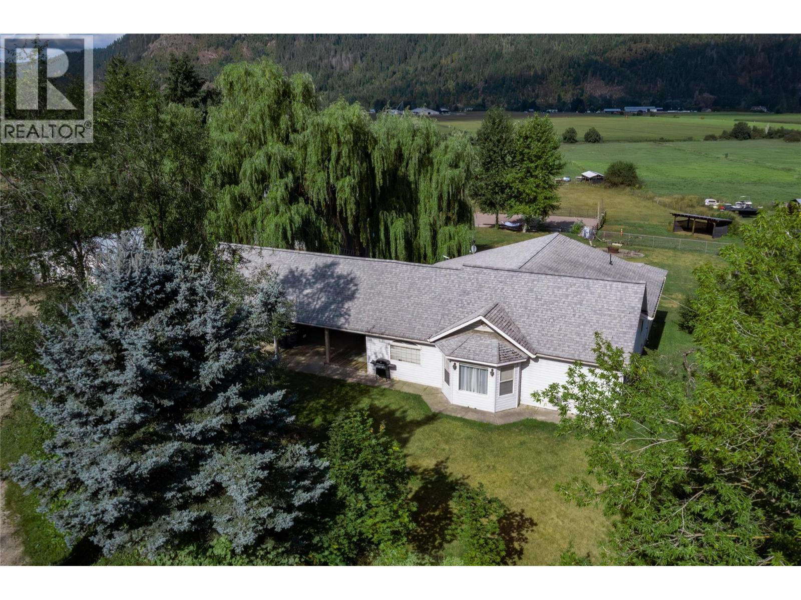 7630 97A Highway, Mara