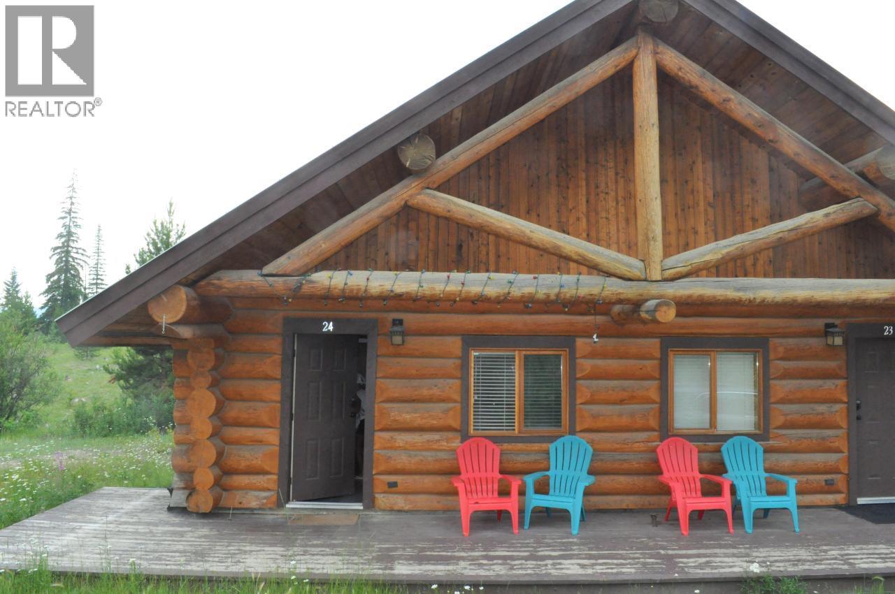 5485 LAC LE JEUNE Road, Kamloops - Exteriors - Photo 2