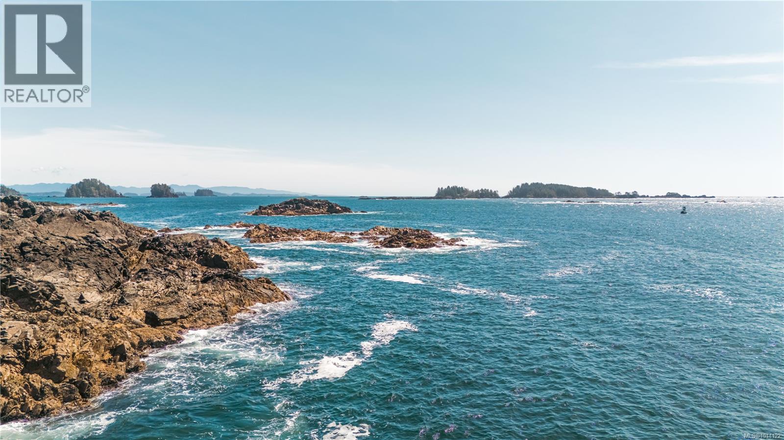 858 Barclay Pl, Ucluelet