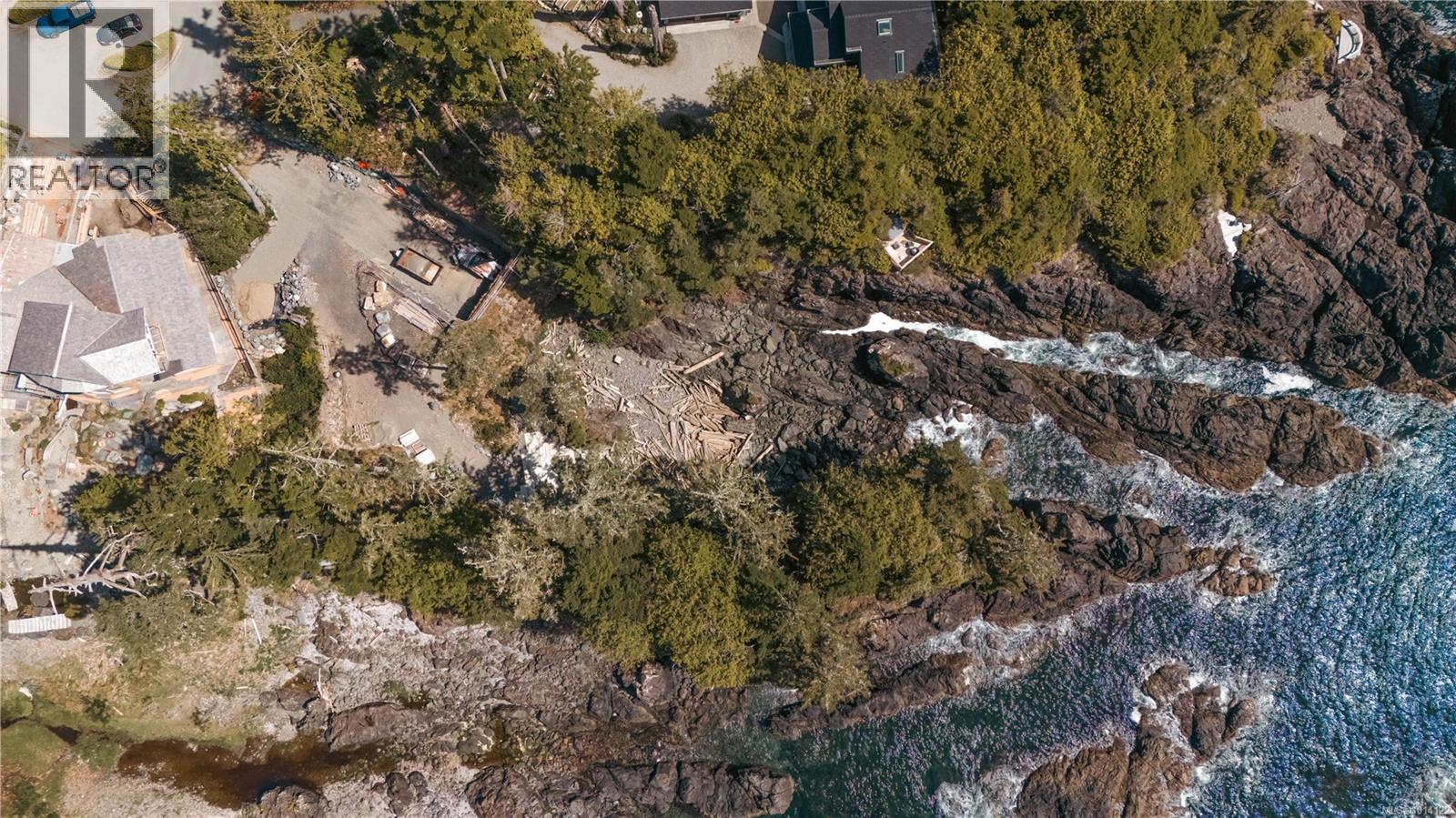 858 Barclay Pl, Ucluelet
