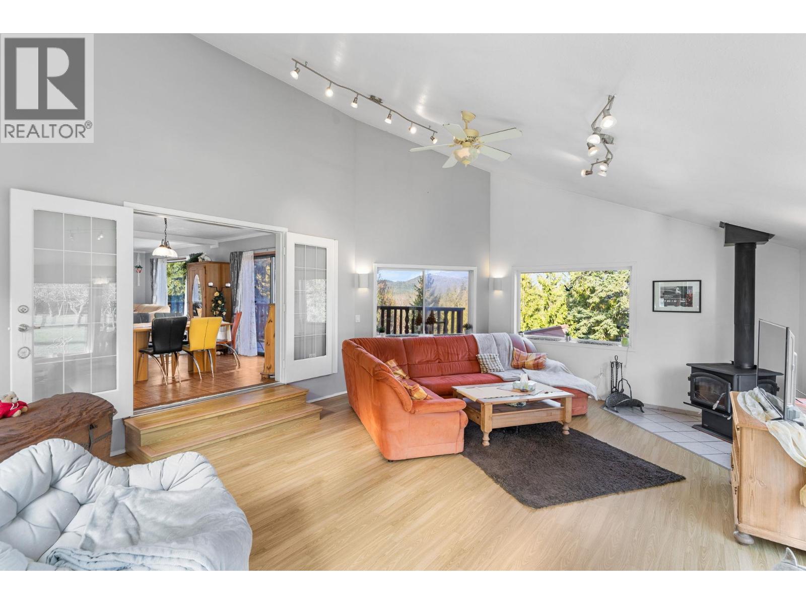  198 Edgar Road, Salmon Arm
