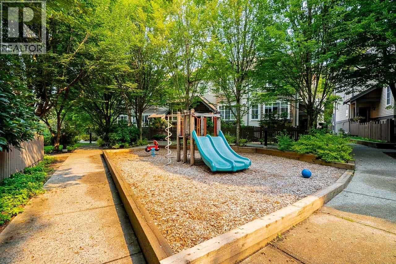 157 3288 NOEL DRIVE, Burnaby