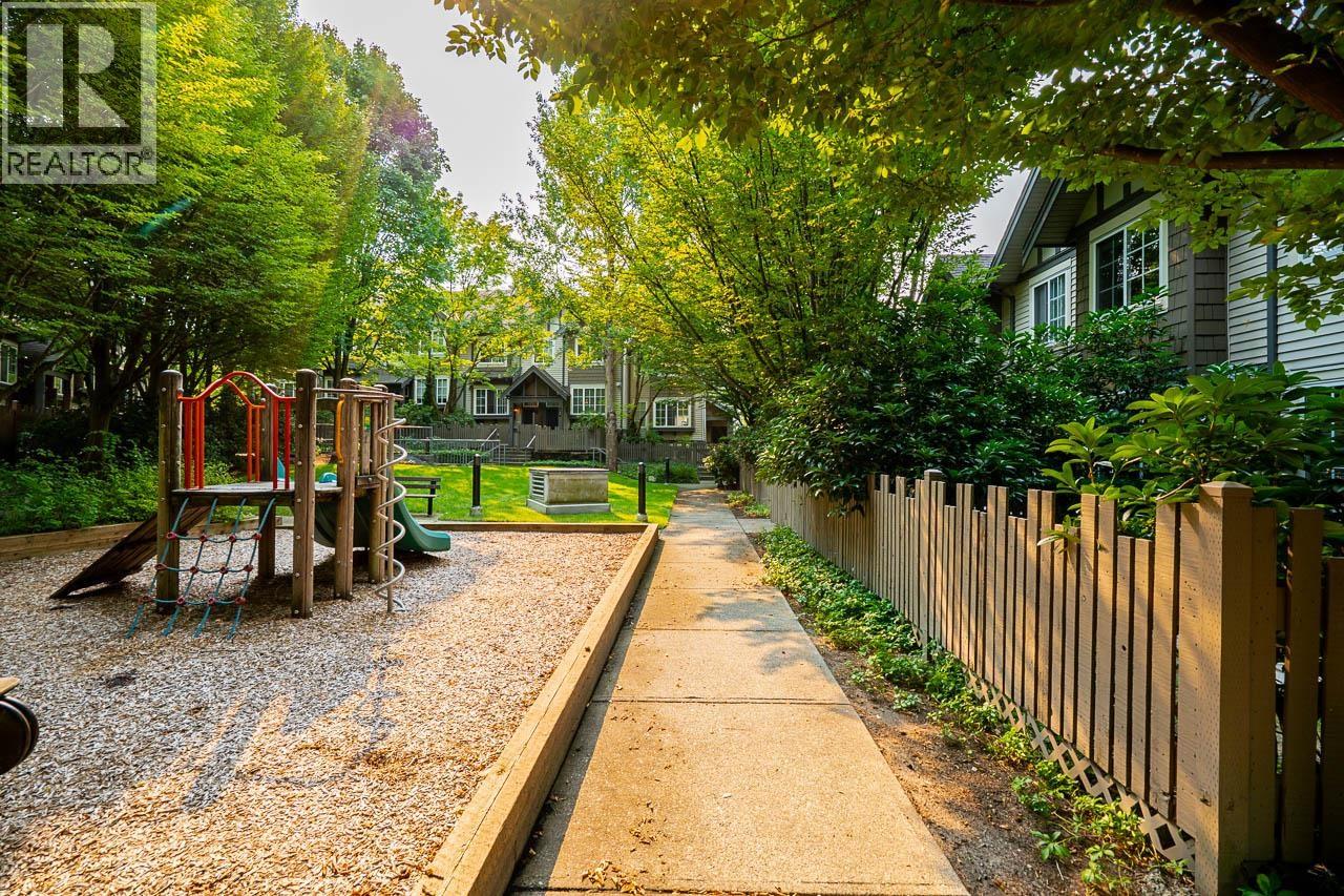 157 3288 NOEL DRIVE, Burnaby