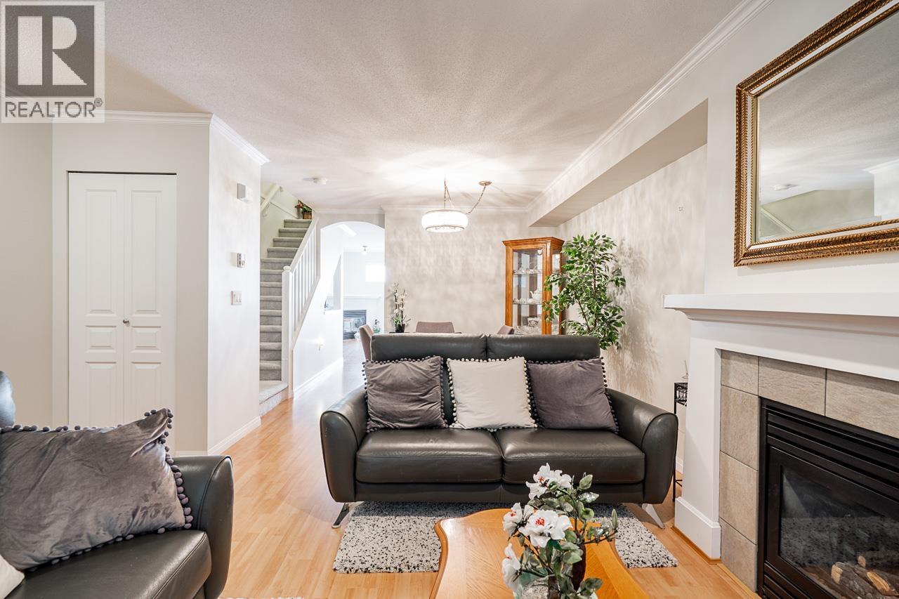 157 3288 NOEL DRIVE, Burnaby