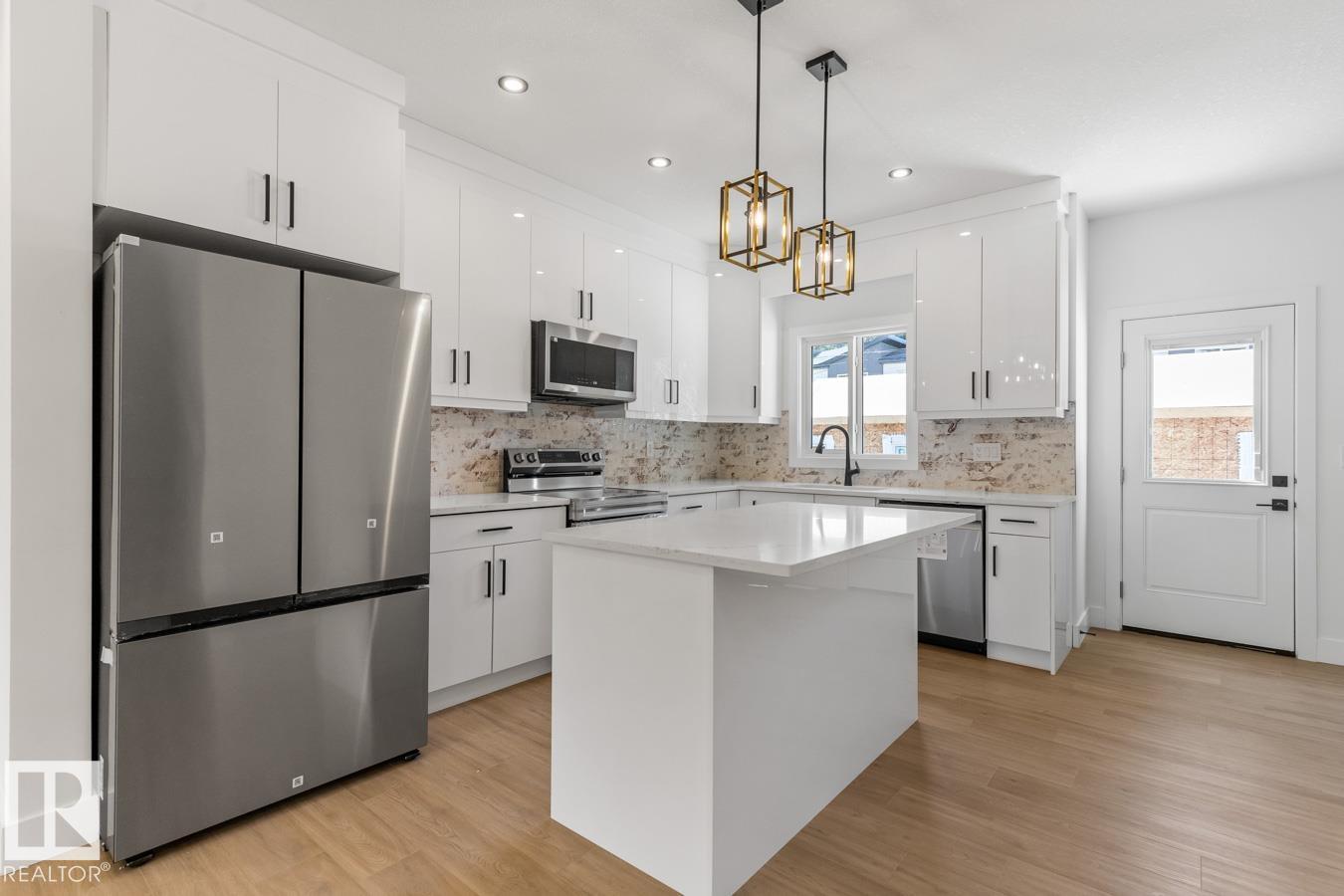 7908 75 ST NW, Edmonton