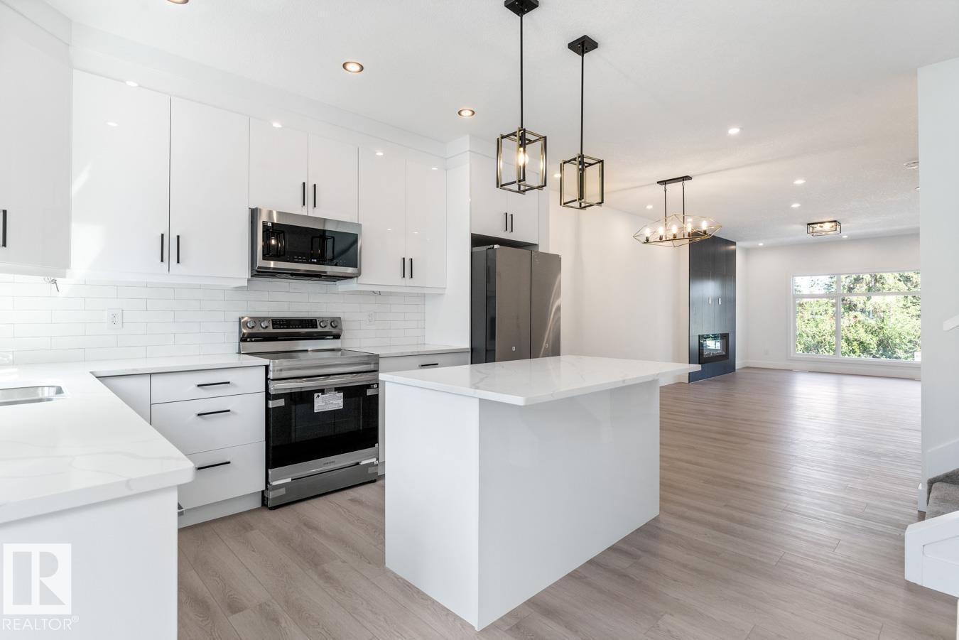 7906 75 ST NW, Edmonton