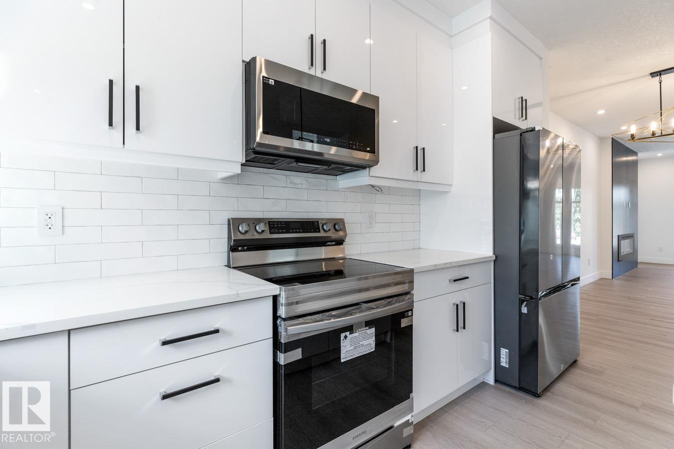 7906 75 ST NW, Edmonton