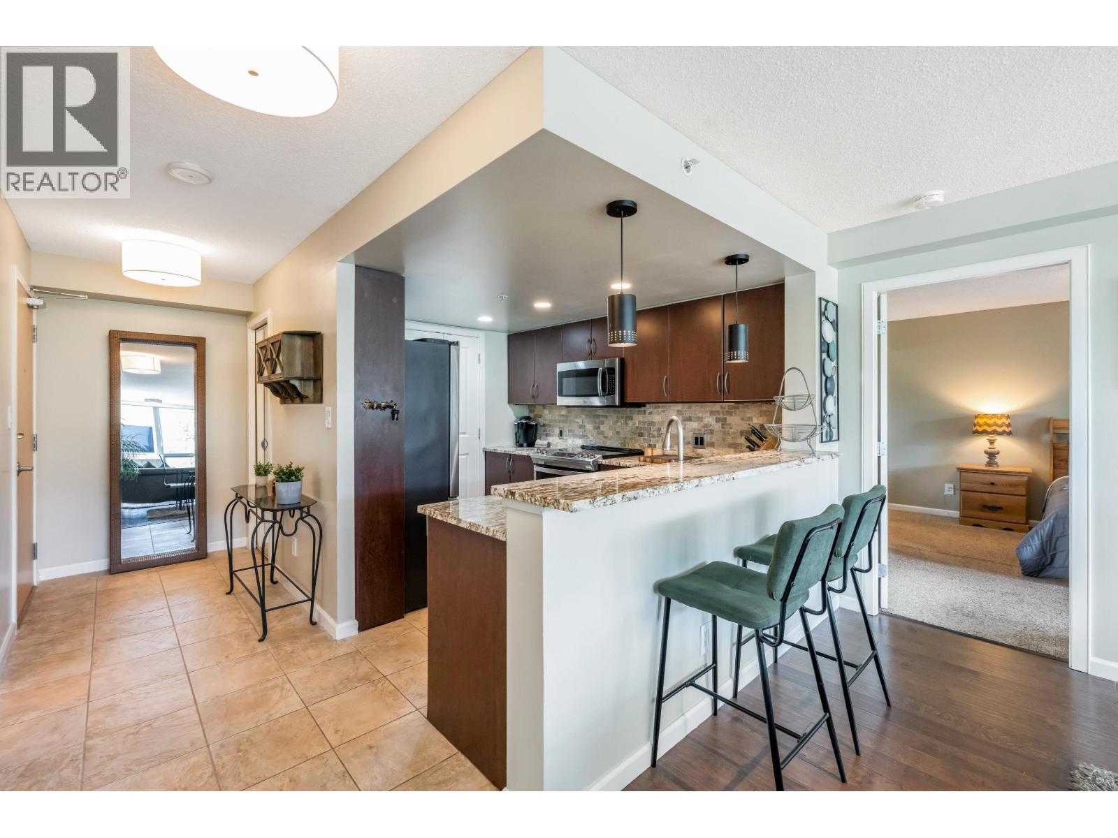 1601 290 NEWPORT DRIVE, Port Moody