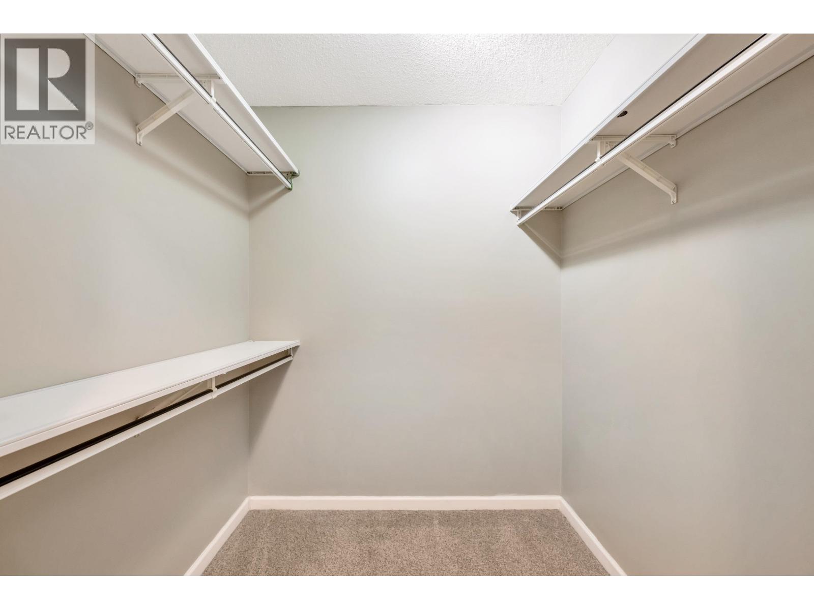 1601 290 NEWPORT DRIVE, Port Moody