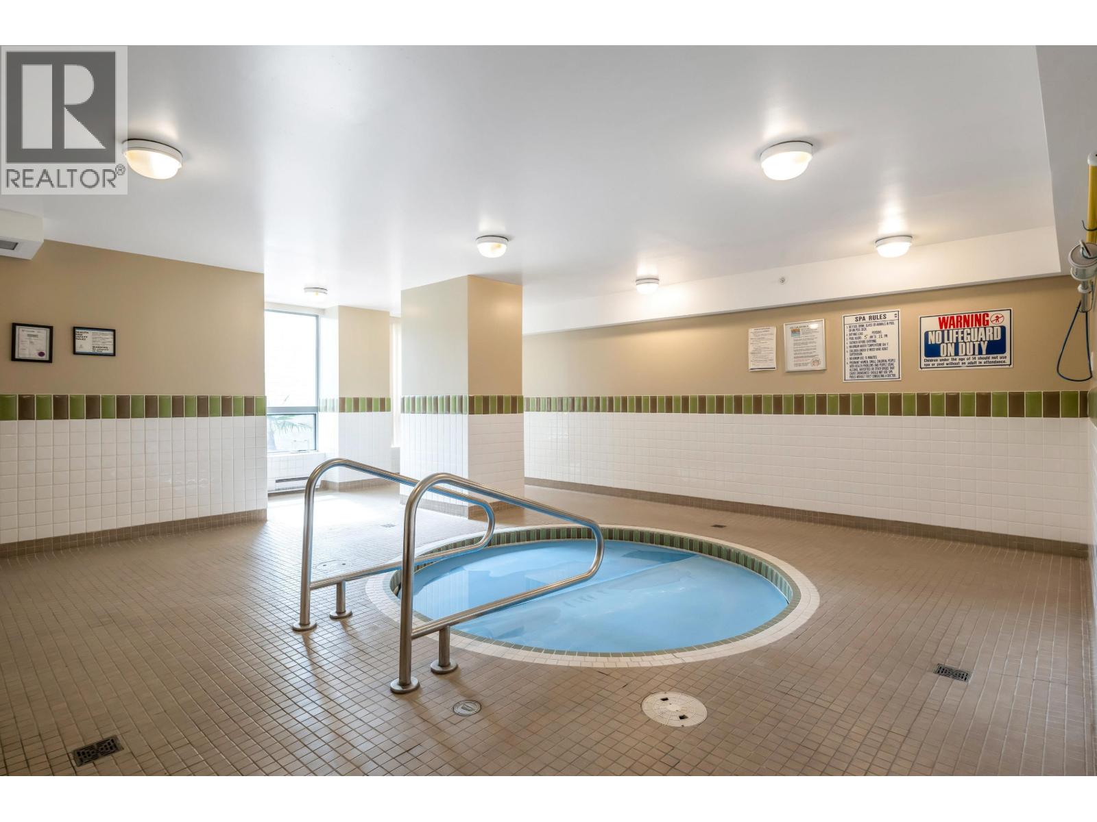 1601 290 NEWPORT DRIVE, Port Moody