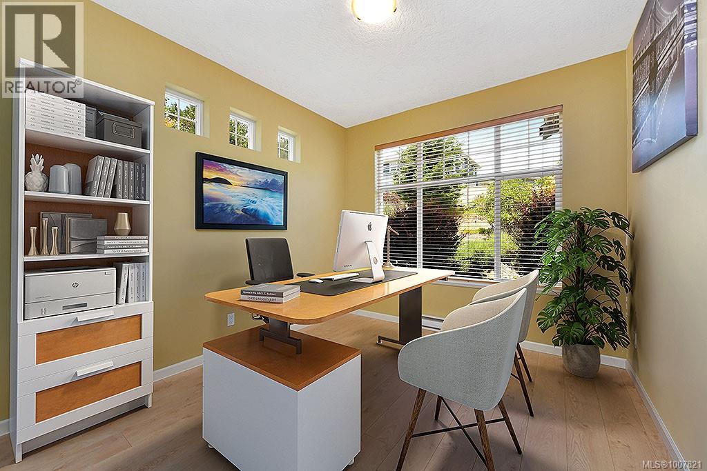  2408 SUNRIVER Way, Sooke