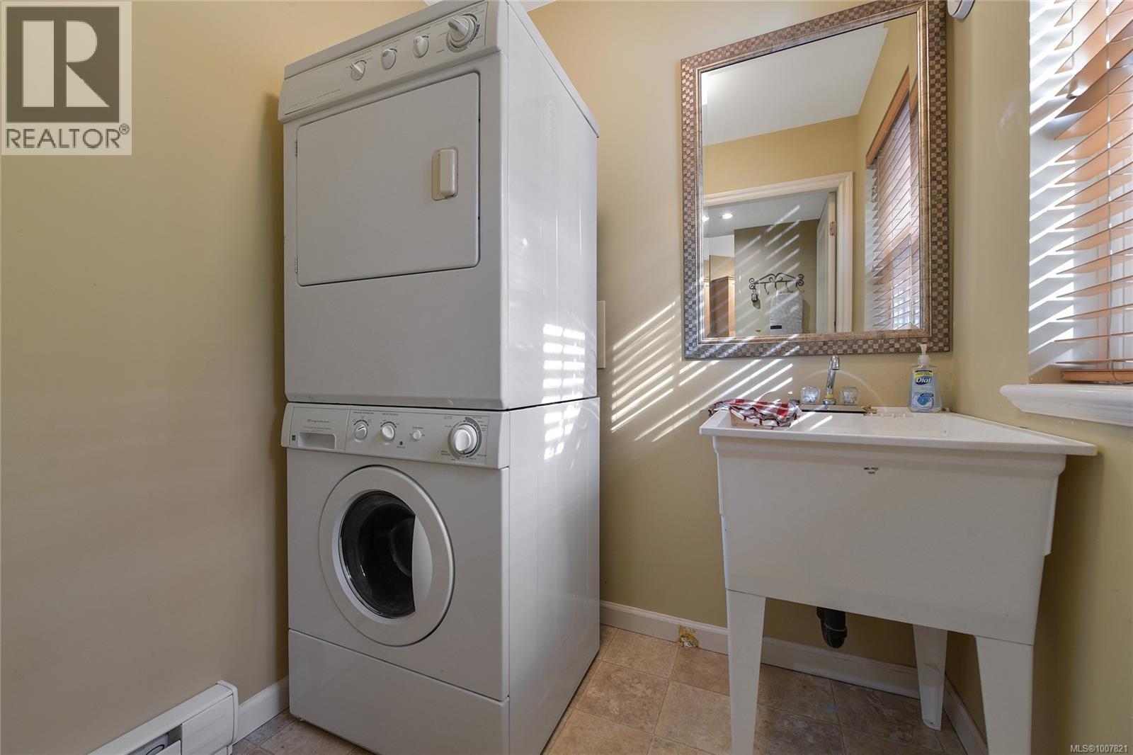  2408 SUNRIVER Way, Sooke