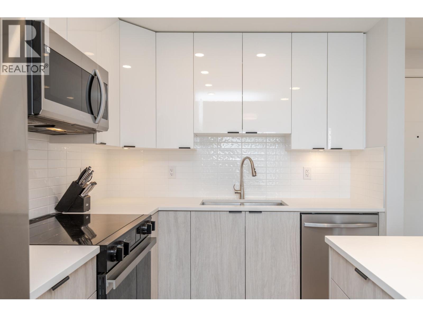 306 11655 FRASER STREET, Maple Ridge