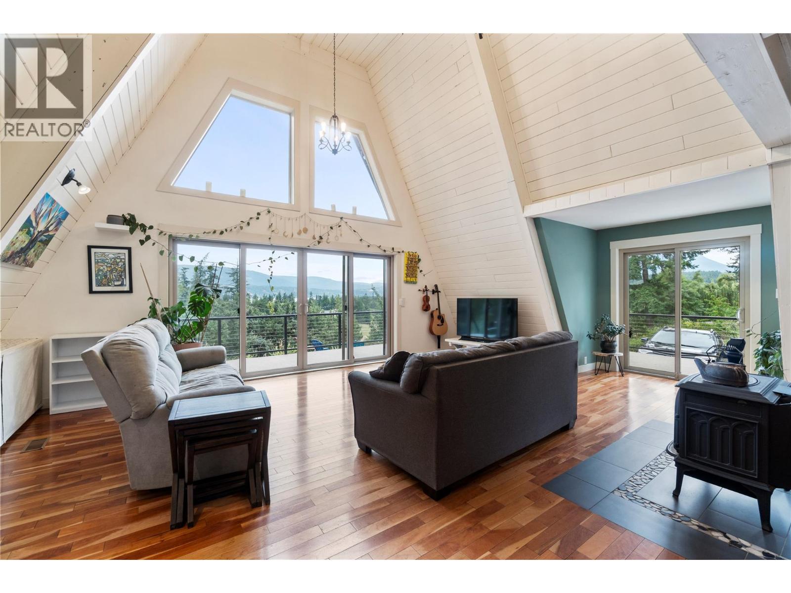  6551 40 Street Northwest, Salmon Arm