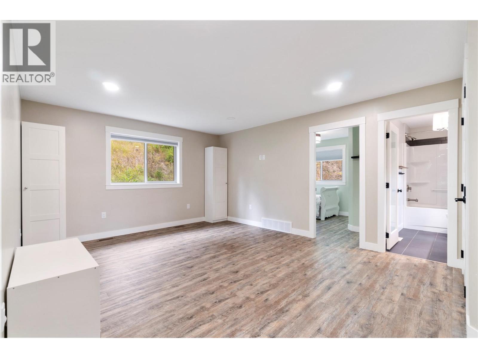  6551 40 Street Northwest, Salmon Arm