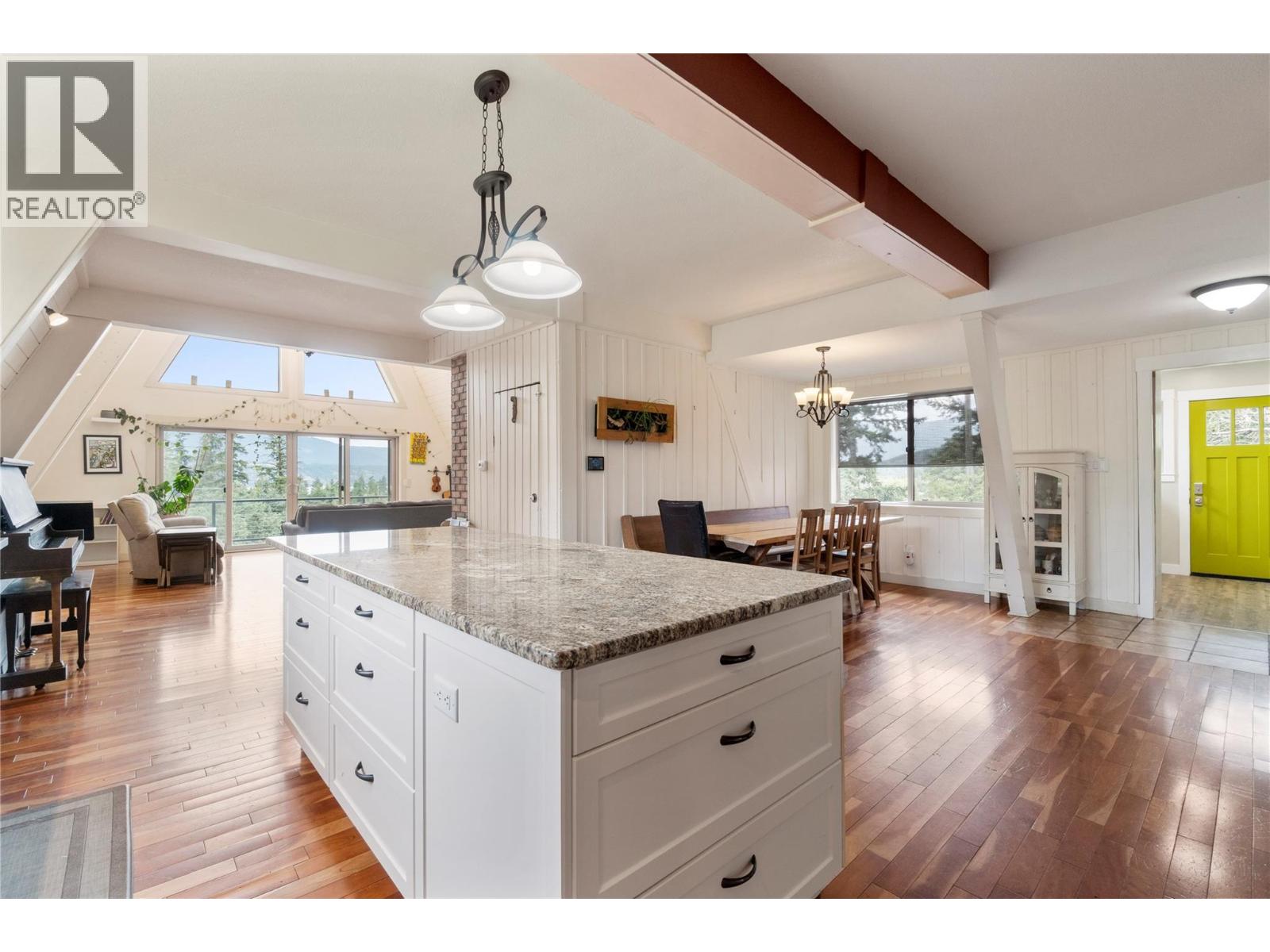  6551 40 Street Northwest, Salmon Arm