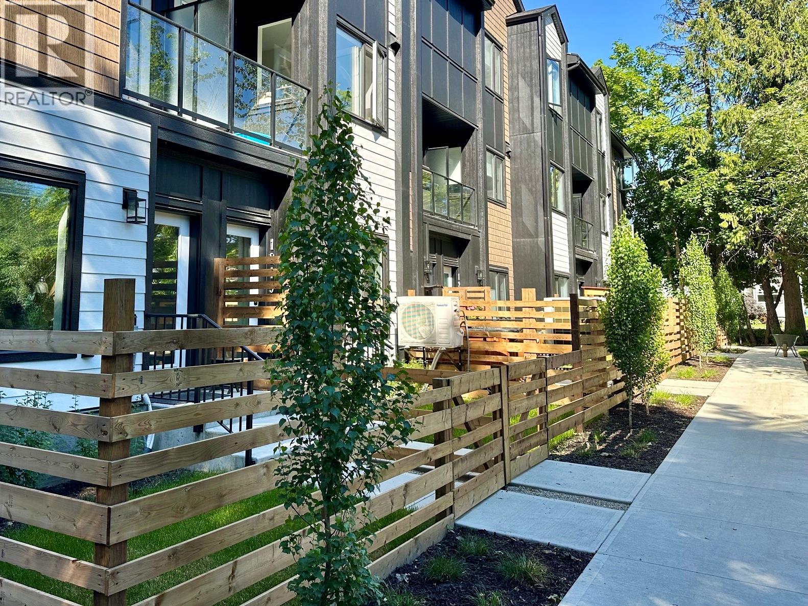 1204 Douglas Street W, Revelstoke