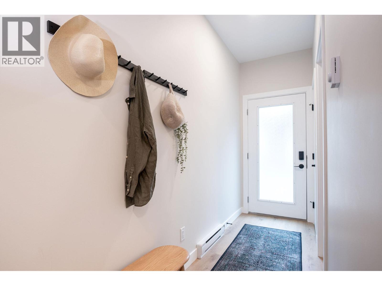 1204 Douglas Street W, Revelstoke