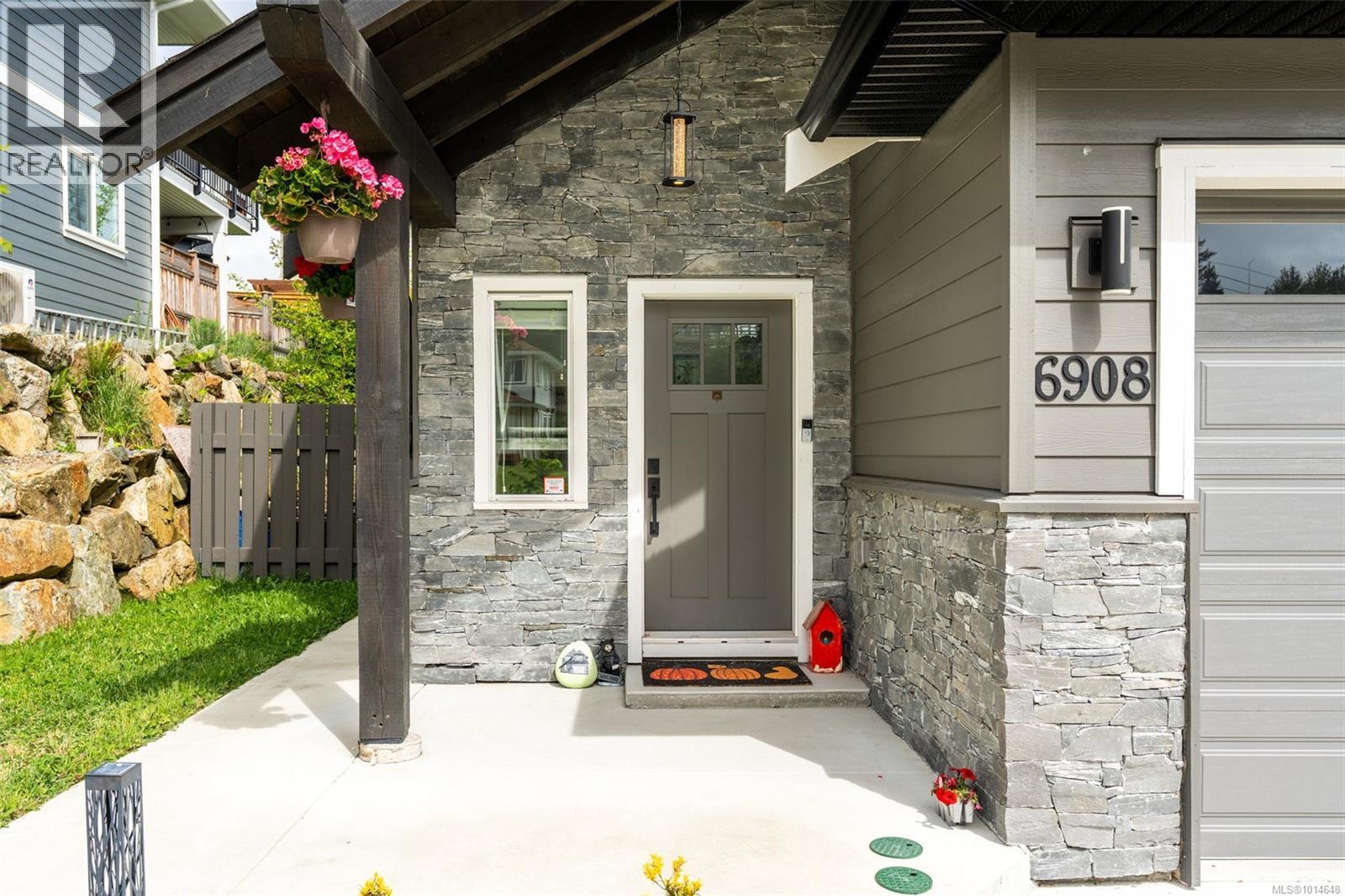  6908 Blanchard Road, Sooke