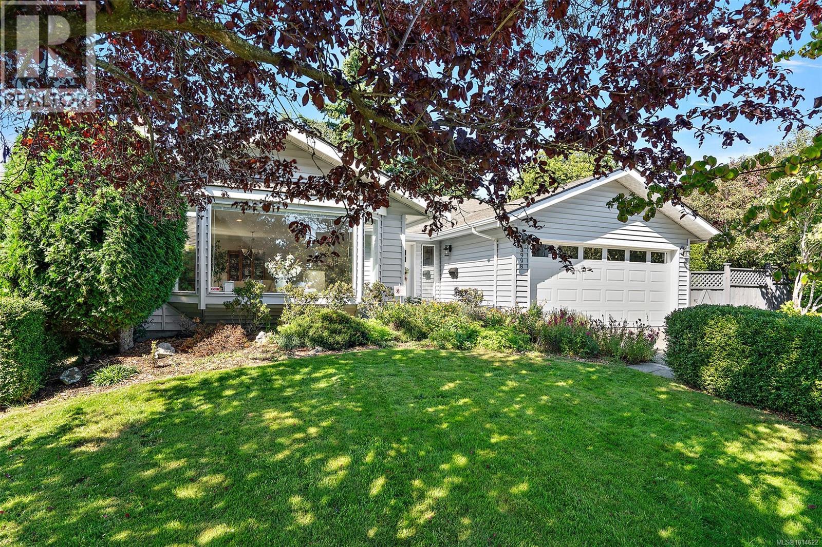  3998 Cedar Hill Road, Saanich