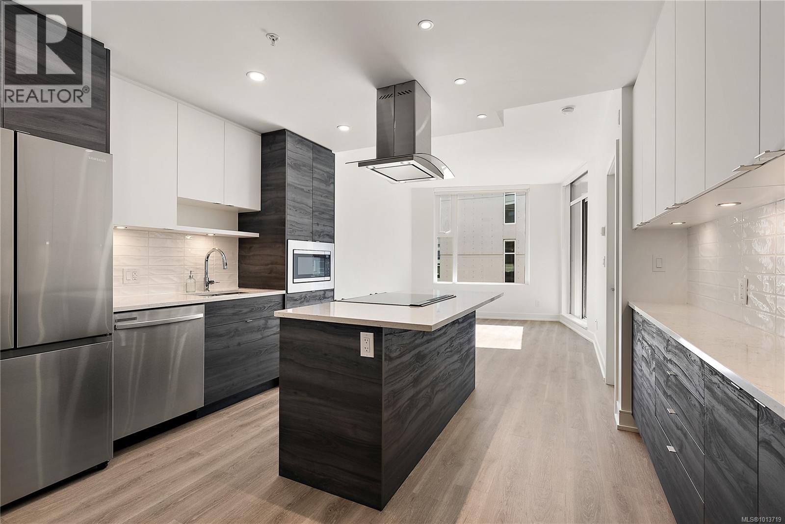 716 1628 Store Street, Victoria