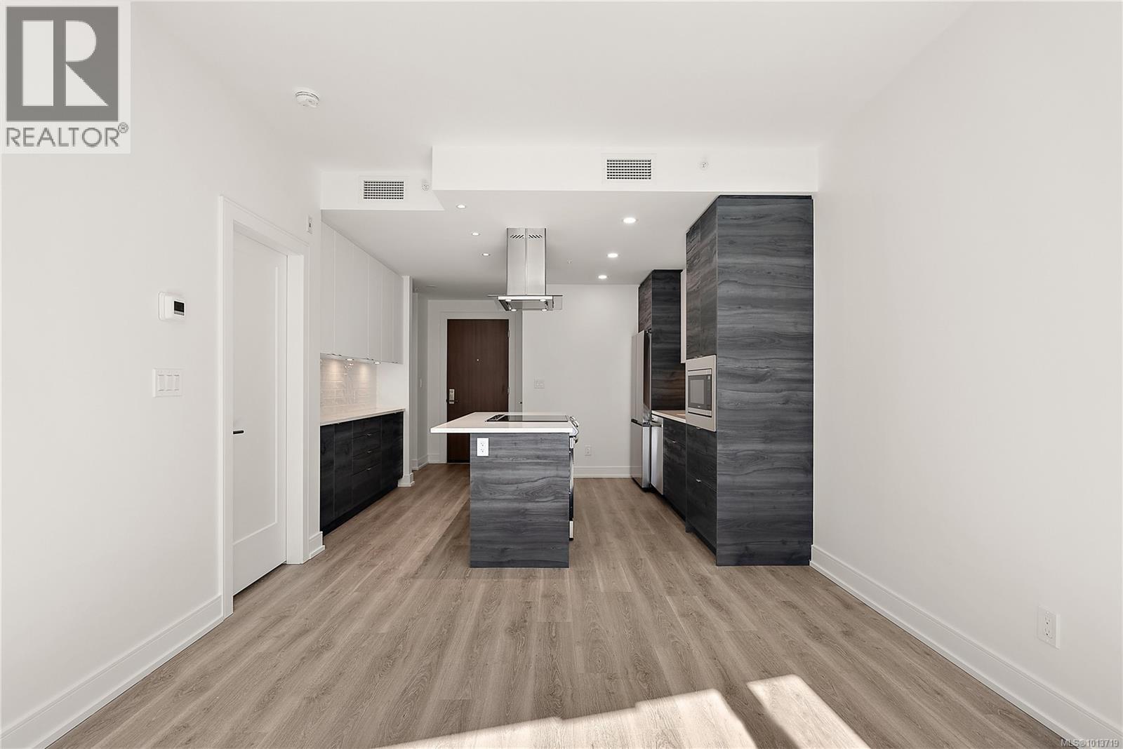 716 1628 Store Street, Victoria