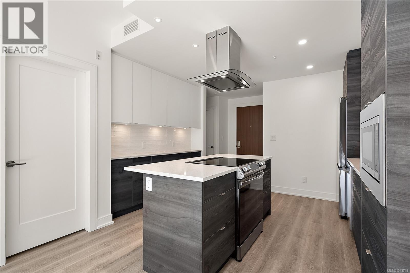 716 1628 Store Street, Victoria