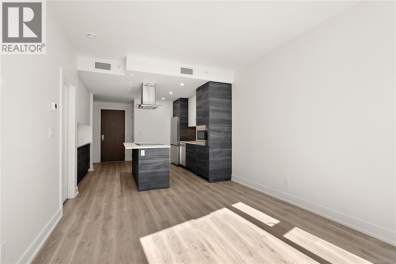 716 1628 Store Street, Victoria