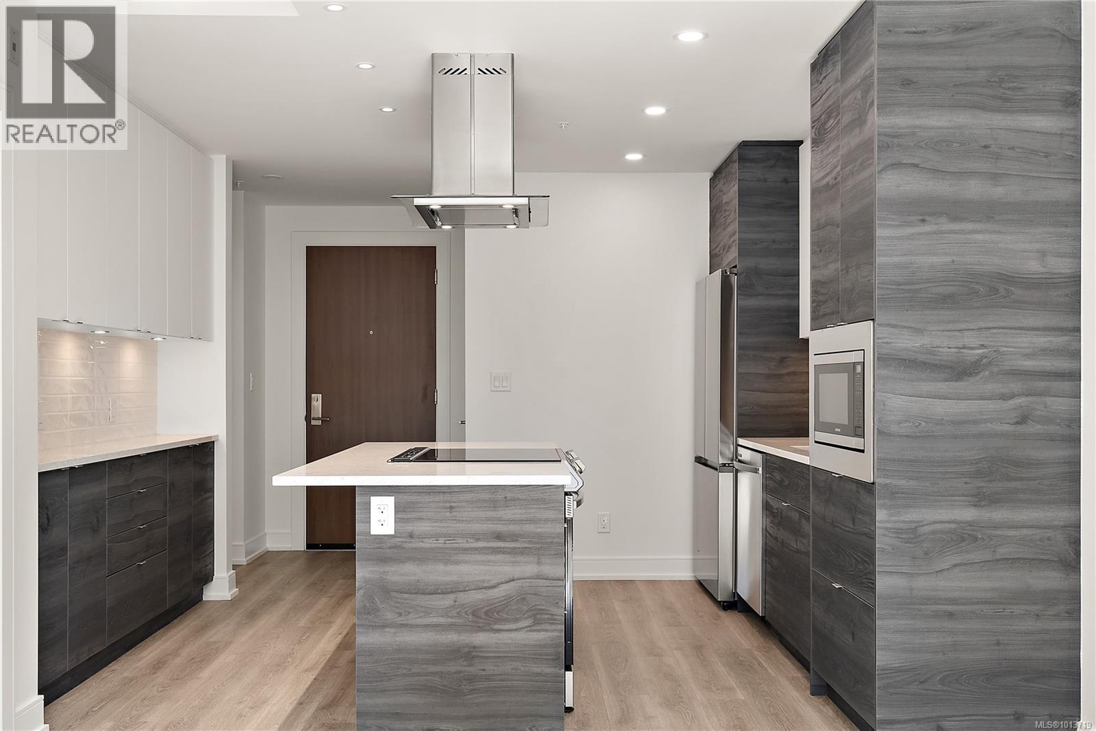 716 1628 Store Street, Victoria